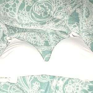 Victoria's secret t-shirt lightly lined wireless bra